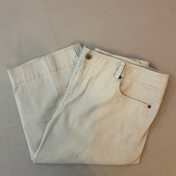 Women’s Rafaella‎ Light Beige Capri Pants With Pockets | Size 16 - Picture 1 of 8
